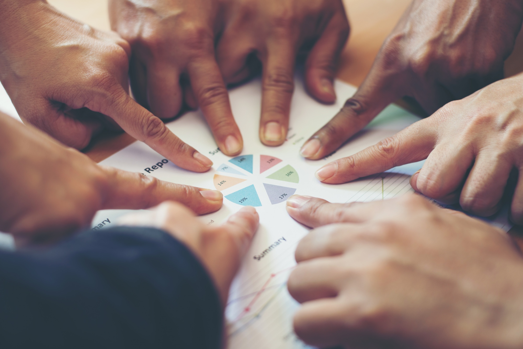people-financial-results-analyzing-statistics (1)
